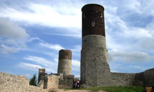 Zdjecie POLSKA / wietokrzyskie / Chciny / Zamek Chciny
