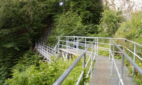 Zdjecie POLSKA / Pieniski Park Narodowy. / Wejcie schodkowe na szczyt Trzech Koron. / Wdrwki po Polsce.