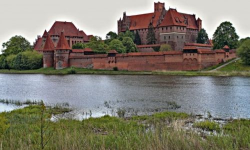 Zdjecie POLSKA / Woj  pomorskie / Malbork / Kompleks zamkowy w Malborku.