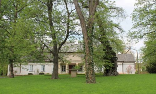 Zdjęcie POLSKA / ziemia sandomierska / Śmiłów / Dwór w Śmiłowie k.Sandomierza