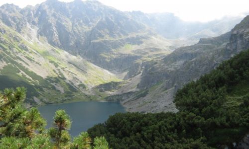 Zdjecie POLSKA / Tatry / Nad Czarnym Stawem / Polskie gry