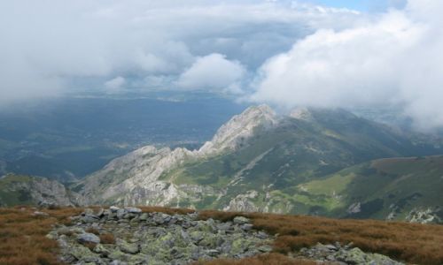 Zdjecie POLSKA / Tatry / w kierunku Doliny Maej ki/widok na Giewnot / Polskie gry
