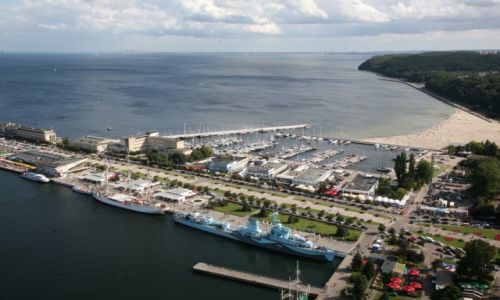 Zdjecie POLSKA / Pomorze / Taras Sea Towers w Gdyni / Nabrzee Pomorskie w Gdyni
