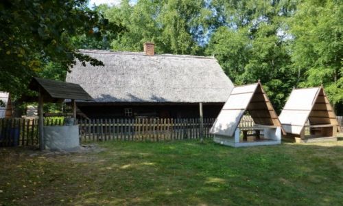 Zdjcie POLSKA / LUBUSKIE / OCHLA / OCHLA - MUZEUM ETNOGRAFICZNE W ZIELONEJ GRZE