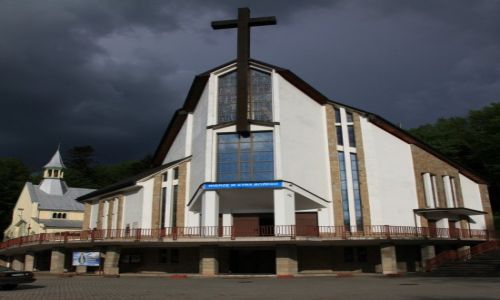 Zdjecie POLSKA / Beskid Niski / Iwonicz Zdrj / Koci parafialny