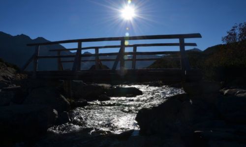 Zdjecie POLSKA / Tatry / Dolina 5 Stawów / pewien magiczny most