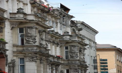 Zdjęcie POLSKA / - / Jelenia gora. / Archtektoniczny przepych.