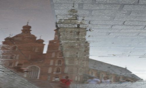 Zdjecie POLSKA / małopolska / Kraków Rynek Główny / krakowski spleen