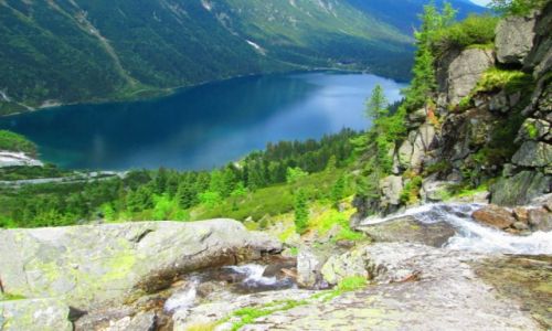 Zdjecie POLSKA / Tatry / W DRODZE NA CZARNY STAW / WIDOK W Dӣ
