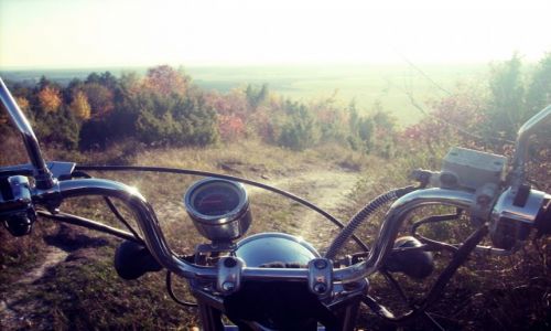 Zdjecie POLSKA / Roztocze / Biaa GOra / Motorem na koniec wiata