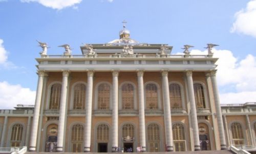 Zdjęcie POLSKA / KONIŃSKIE / LICHEŃ  / KATEDRA LICHEŃ