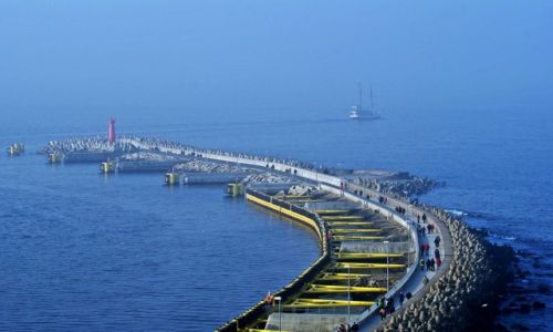 Zdjcie POLSKA / - / Kolobrzeg / Pirat w tle