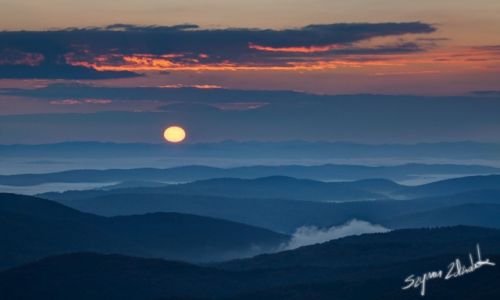 Zdjecie POLSKA / Bieszczady / Poonina Wetliska / Poranne mgy