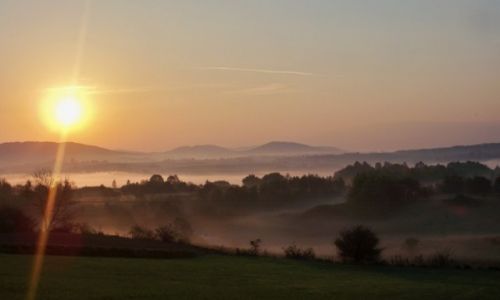 Zdjecie POLSKA / Podkarpacie / Humniska / Wschd soca