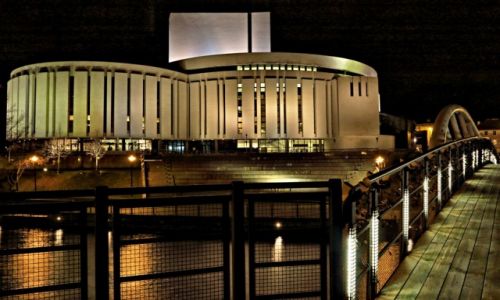 Zdjecie POLSKA / kujawsko-pomorski / Bydgoszcz / Opera Nova noc widok z Wyspy Myskiej
