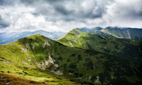Zdjcie POLSKA / Tatry / Czerwone Wierchy / Pod poaci chmur