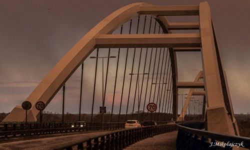 Zdjęcie POLSKA / woj.kuj.-pom. / Toruń / Toruń - most drogowy im. Elżbiety Zawackiej