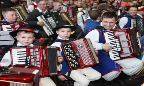 Zdjecie POLSKA / Pomorze, Kaszuby / Sulczyno / Rodzinne granie