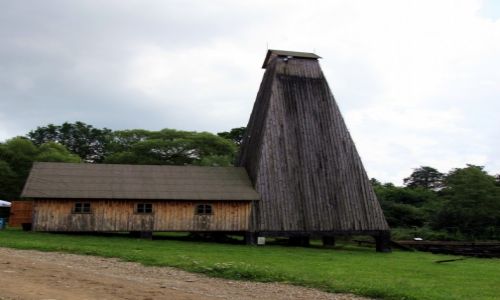 Zdjecie POLSKA / Podkarpackie / Muzeum Budownictwa Ludowego w Sanoku / Wiea wiertnicza