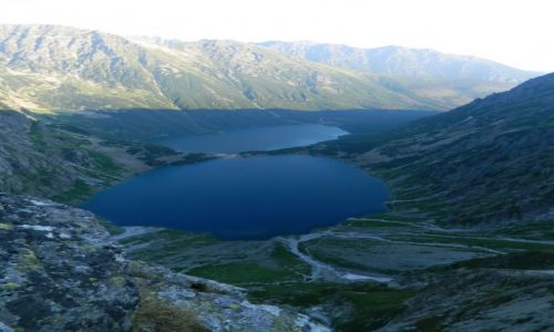 Zdjecie POLSKA / tatry / gdzie na szlaku / widok na morskie oko i czarny staw 