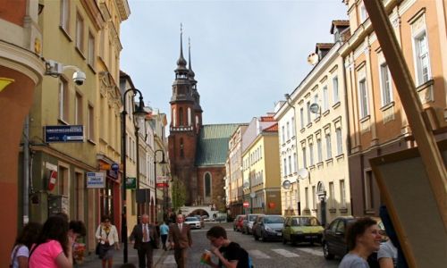 Zdjcie POLSKA / woj. Opolskie / ulica z rynku do Katedry / Opole