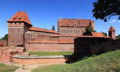 Zdjcie POLSKA / Malbork / Widok zamku od strony poudniowo-wschodniej / Gotycki zamek krzyacki