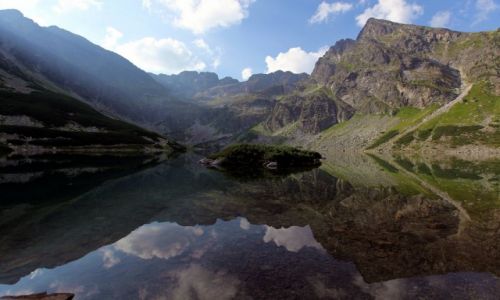 Zdjecie POLSKA / Tatry / Czarny Staw Gsienicowy / W socu i w wodzie