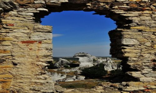 Zdjcie POLSKA / Jura KCz / Ogrodzieniec / Okno na wiat