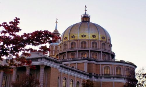 Zdjcie POLSKA / Konin / Liche Stary / Bazylika Matki Boej Bolesnej Krlowej Polski 
