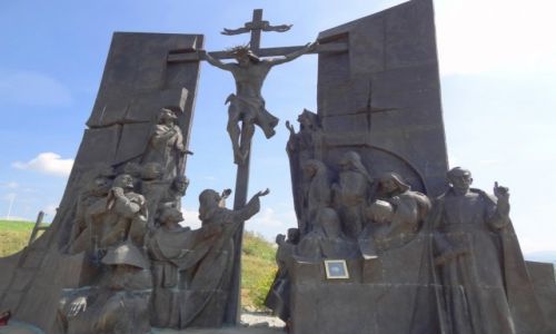 POLSKA / ywiecczyzna / Wzgrze Matyska, Radziechowy / Golgota Beskidw - Jezus umiera na krzyu
