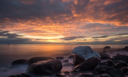Zdjecie POLSKA / Pomorze / Gdynia Orowo / za chwil wstanie soce
