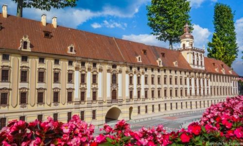 Zdjęcie POLSKA / Dolnośląskie / Kłodzko / MIniatura gmachu Uniwersytetu Wrocławskiego