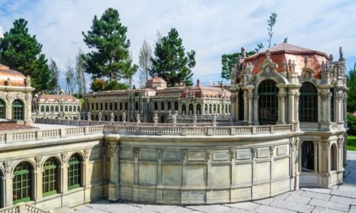 Zdjęcie POLSKA / Dolnośląskie / Kłodzko / Miniatura Pałacu Zwinger w Dreźnie