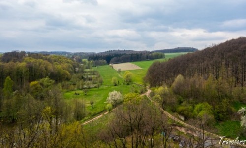 Zdjcie POLSKA / Dolnolskie / Zamek winy / Okolice zamku widziane z murw obronnych