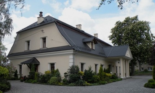 Zdjęcie POLSKA / opolskie / Rozmierka / Dwór odbudowany.