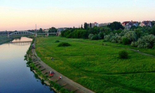 Zdjecie POLSKA / Wielkopolska / Pozna / Nad  rz. Wart