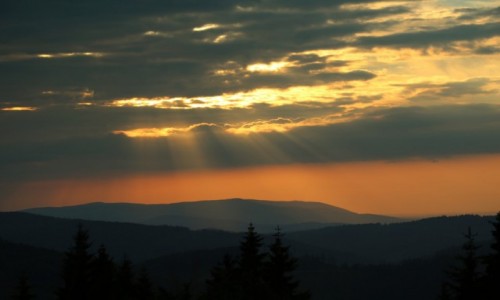 Zdjcie POLSKA / Beskid ywiecki / Rycerzowa / Szczyty ogniem pon