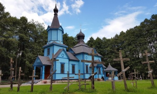 Zdjęcie POLSKA / Podlasie / Koterka / Na niebiesko. Cerkiew w leśnym uroczysku