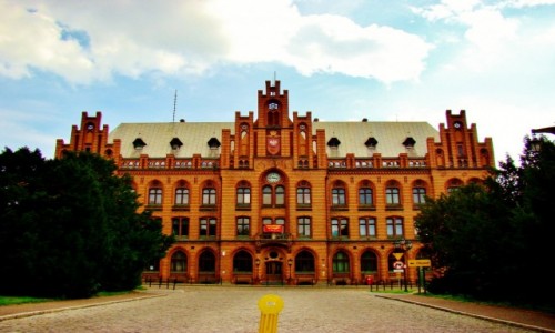 Zdjecie POLSKA / wojewdztwo zachodniopomorskie / Koszalin / Koszalin-neogotycki budynek Poczty Gwnej z 1884 roku