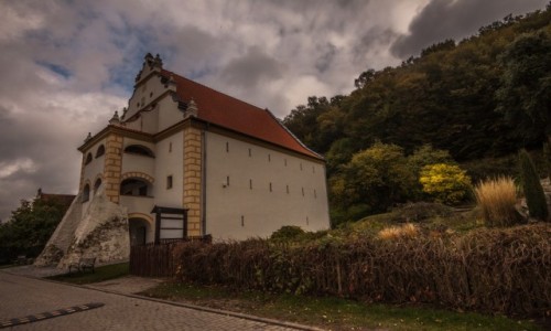 Zdjcie POLSKA / lubelskie / Kazimierz Dolny / Jeden ze spichlerzy