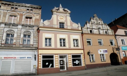 Zdjcie POLSKA / opolskie / Paczkw / Kamieniczki w rynku