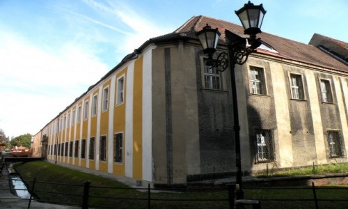 Zdjcie POLSKA / opolskie / Nysa / Dwr biskupi z fos