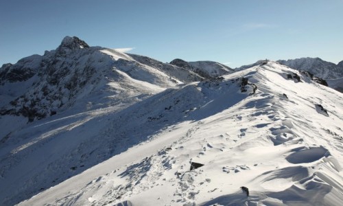 Zdjcie POLSKA / Tatry / Przecz Liliowe / niegiem przyprszone