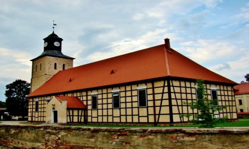 Zdjcie POLSKA / wojewdztwo warmisko-mazurskie / Pisz / Koci w.Jana Chrzciciela z XVIII wieku