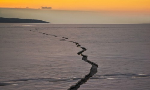 Zdjęcie POLSKA / warmia  / Frombork   / zimowy zmierzch  na zalewie  Wiślanym