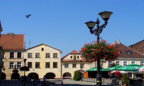 Zdj�cie POLSKA / �laskie / Tarnowskie G�ry / Domy podcieniowe w zachodniej pierzei Rynku.