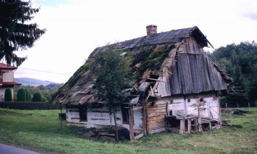 Zdjecie POLSKA / Bieszczady / Bieszczady / CHAłUPA