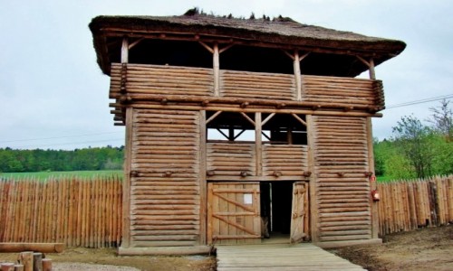 Zdjęcie POLSKA / województwo świętokrzyskie / Huta Szklana / Osada średniowieczna