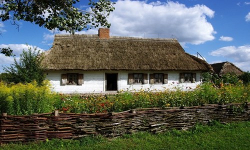 Zdjecie POLSKA / Mazowsze / Sierpc / Pod strzech