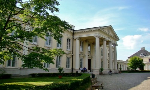 Zdjęcie POLSKA / województwo łódzkie / Walewice / Pałac Walewskich